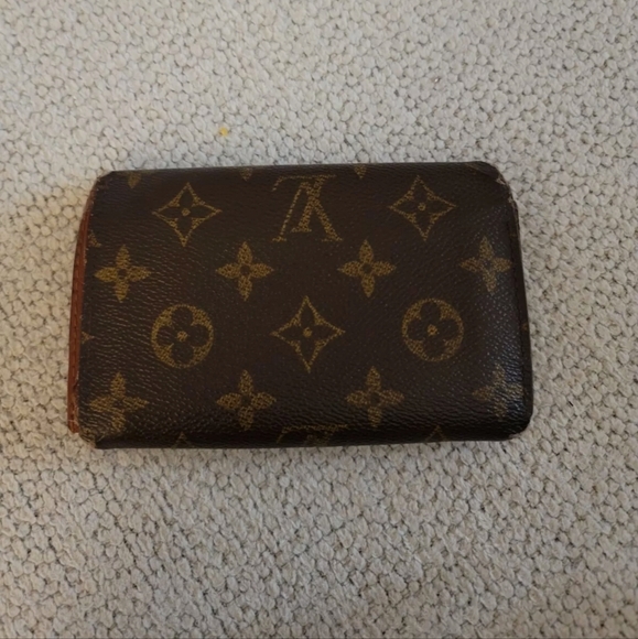 Authentic Louis Vuitton Wallet - Picture 9 of 9